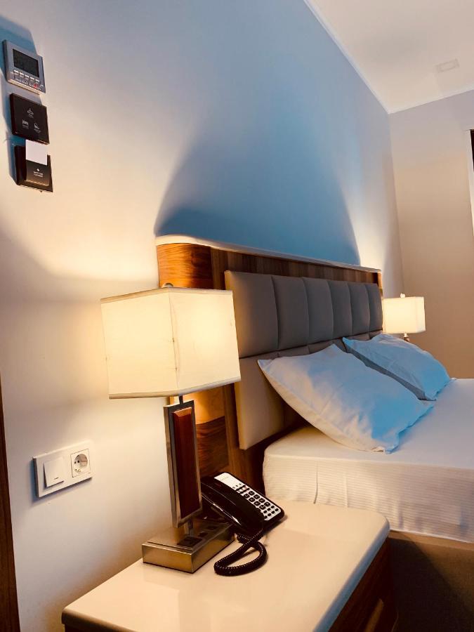 Hotel Tsereteli Palace Батуми Екстериор снимка