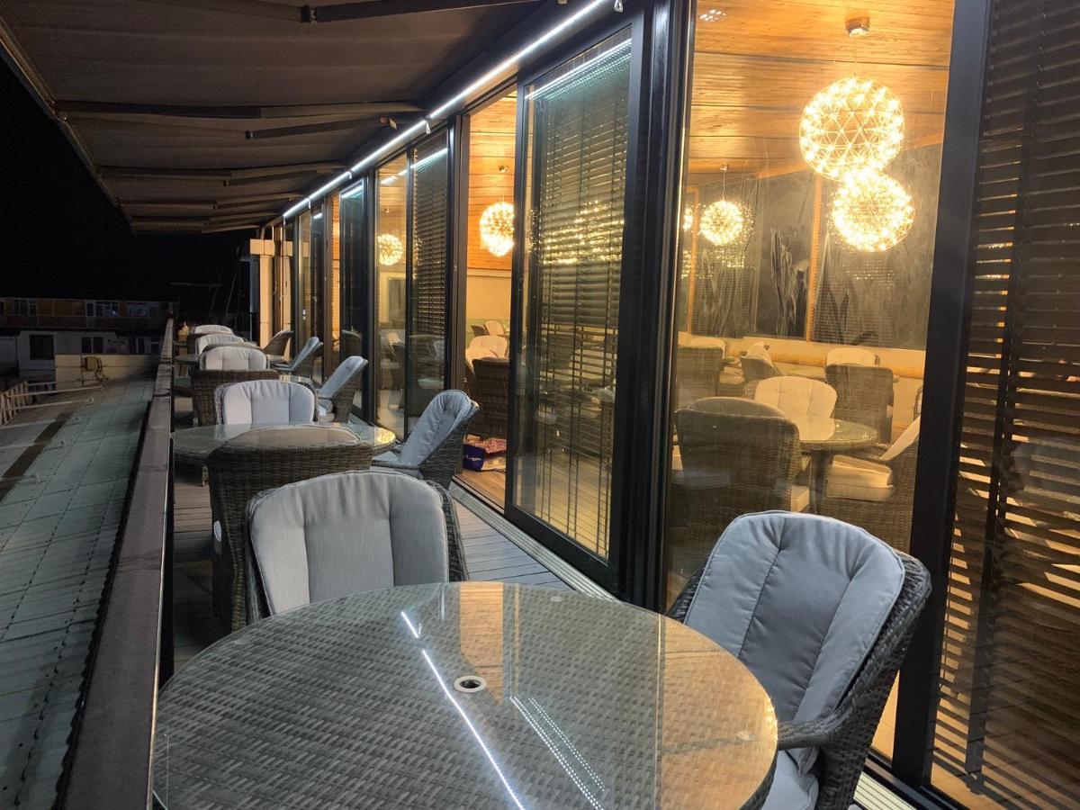 Hotel Tsereteli Palace Батуми Екстериор снимка